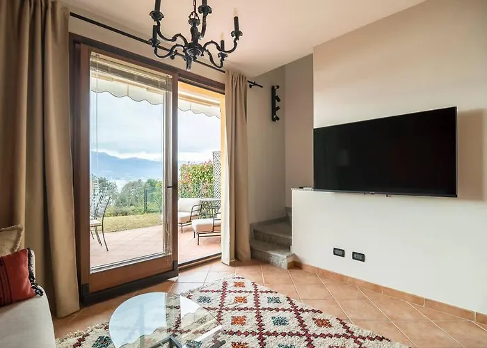 View, Pool, Near Beach, Pinball, Darts Arcade Laveno-Mombello