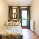 Semesterbostad View, Pool, Near Beach, Pinball, Darts Arcade Laveno-Mombello