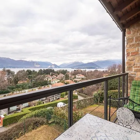 View, Pool, Near Beach, Pinball, Darts Arcade Casa vacanze Laveno-Mombello